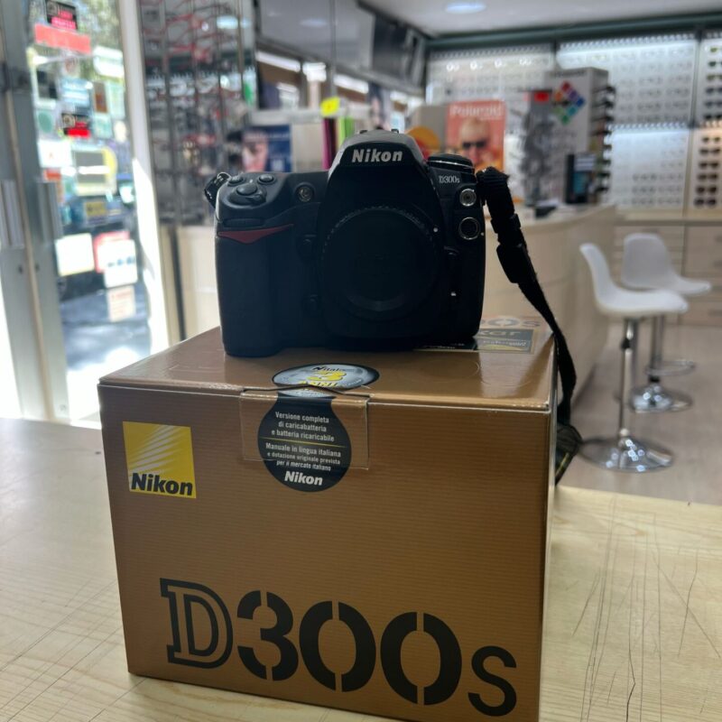 NIKON D300s - Usato